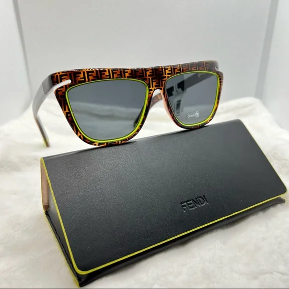 NWT FENDI Authentic Luxury Sunglasses - Unisex Fendi | Accessories | New Fendi Fe4072u 30e Sunglass Aviator  main image 2